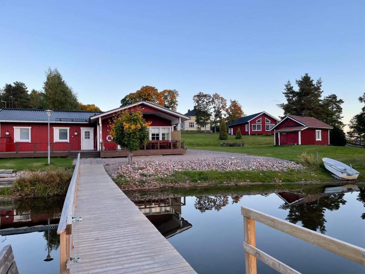 Labbnaes Semesterhem, Radhuset Kemionsaari Exterior foto