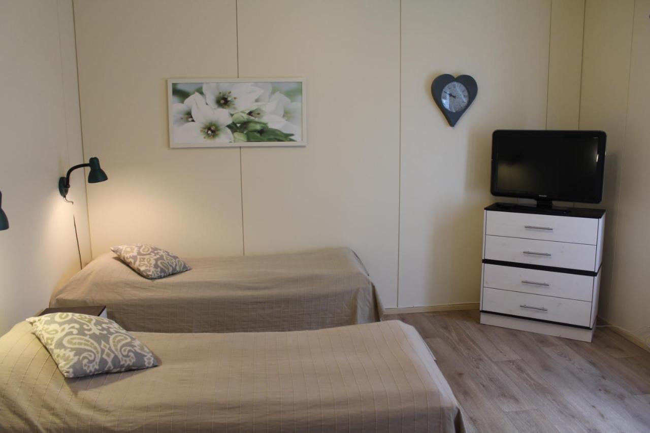 Labbnaes Semesterhem, Radhuset Kemionsaari Exterior foto